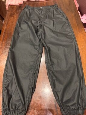 Boohoo Men’s Black Elastic Cuff Joggers